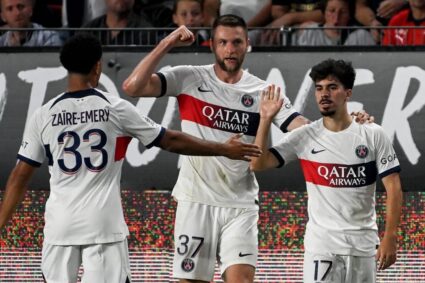 FOOTBALL /LIGUE1: »Paris retrouve son allure avec un 4-3-3 ‘Sage’, Le PSG domine Rennes et oublie la claque de Newcastle »